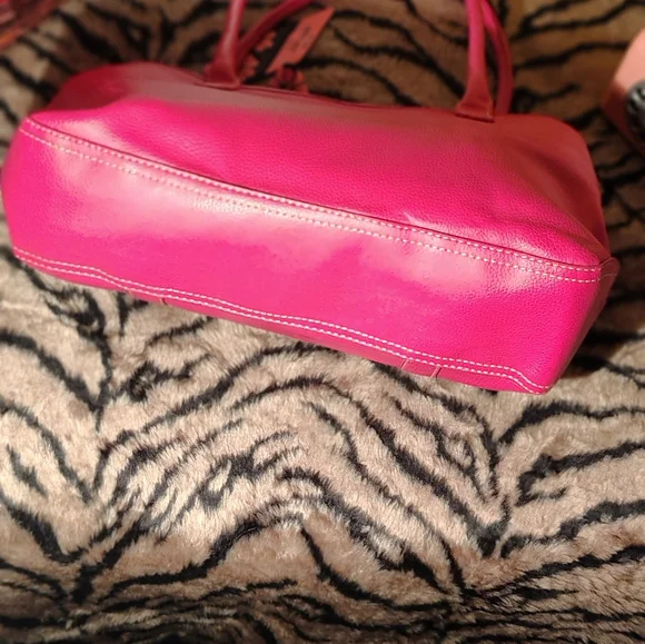 Pink Craft And Borrow Purse With A Katespade Scarf And Betsy Johnson Keychain - Picture 7 of 7